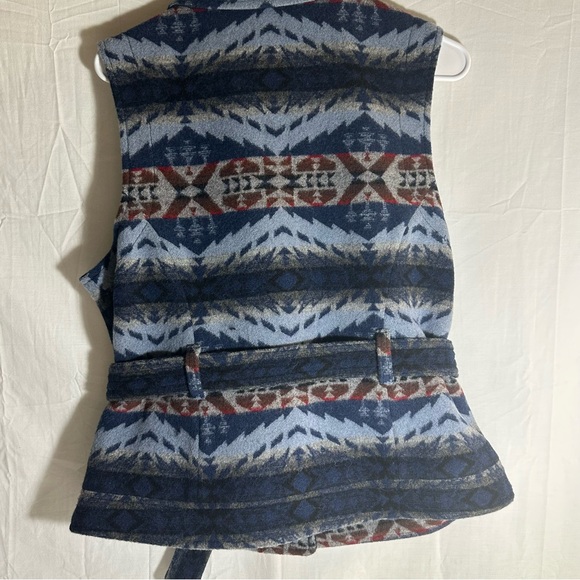 Pendleton Black Woolen Vest with Bronze Zip and Adjustable Belt - Picture 4 of 4